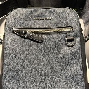 Michael Kors Messenger Bag